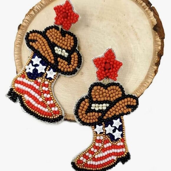 Western USA Patriot Cowboy Hat & Boot Seed Beaded Post Fashion Earrings New - Picture 1 of 5